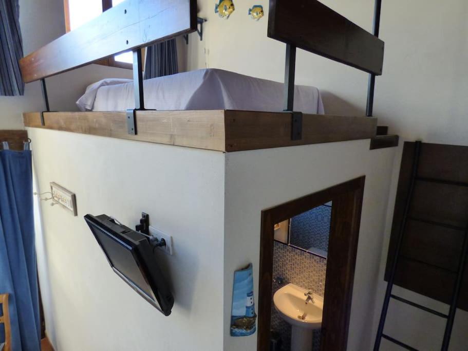 Hotel Albergue Bioclimatico Sabinares Del Arlanza Puentedura Bagian luar foto