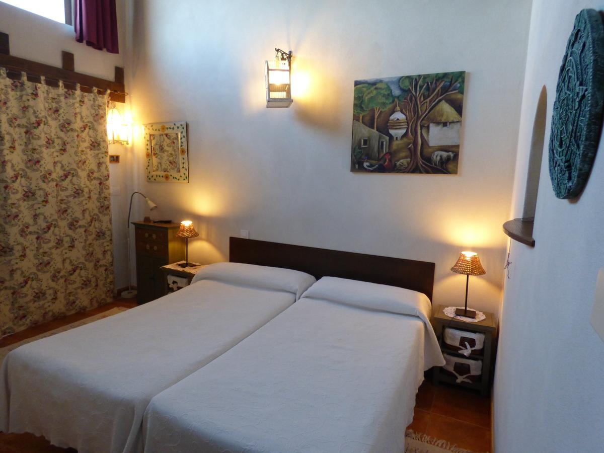 Hotel Albergue Bioclimatico Sabinares Del Arlanza Puentedura Ruang foto