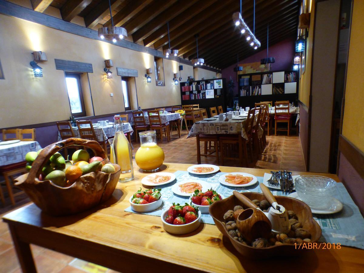 Hotel Albergue Bioclimatico Sabinares Del Arlanza Puentedura Bagian luar foto